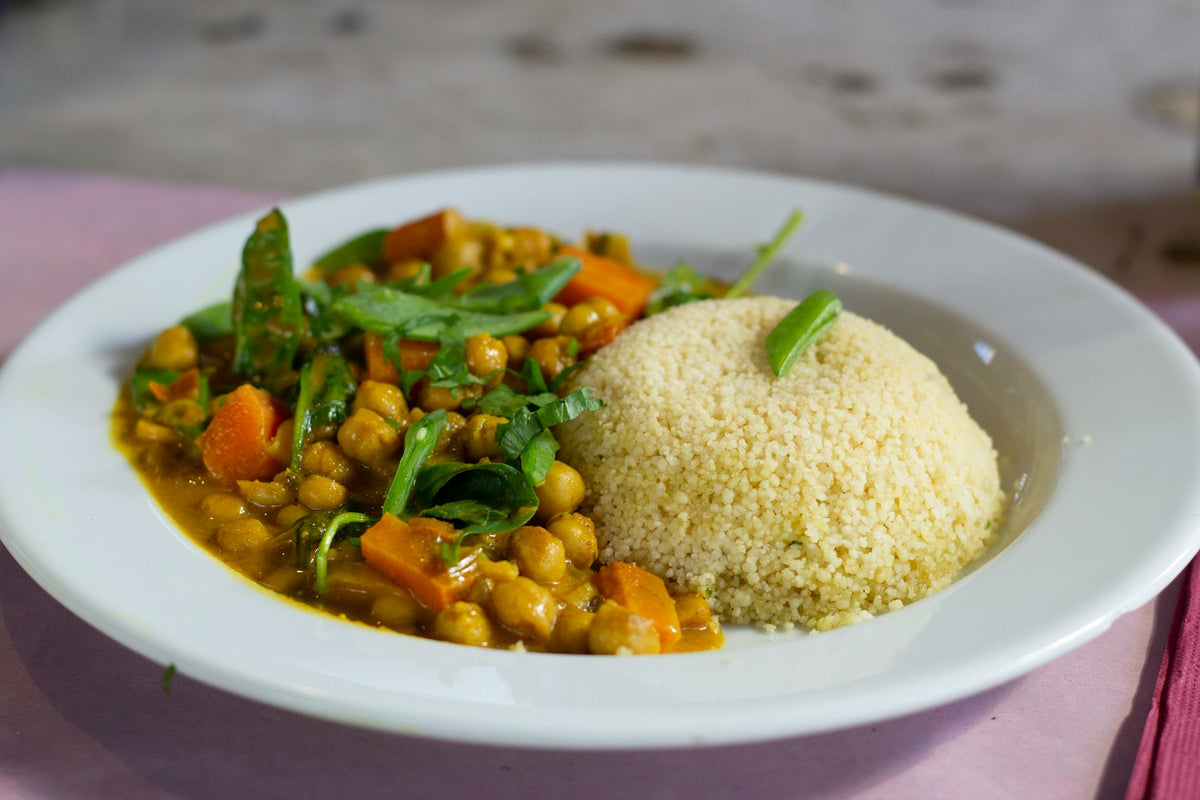 Creamy Vegan Sweet Potato and Chickpea Curry
 &ndash; Drink Living Juice