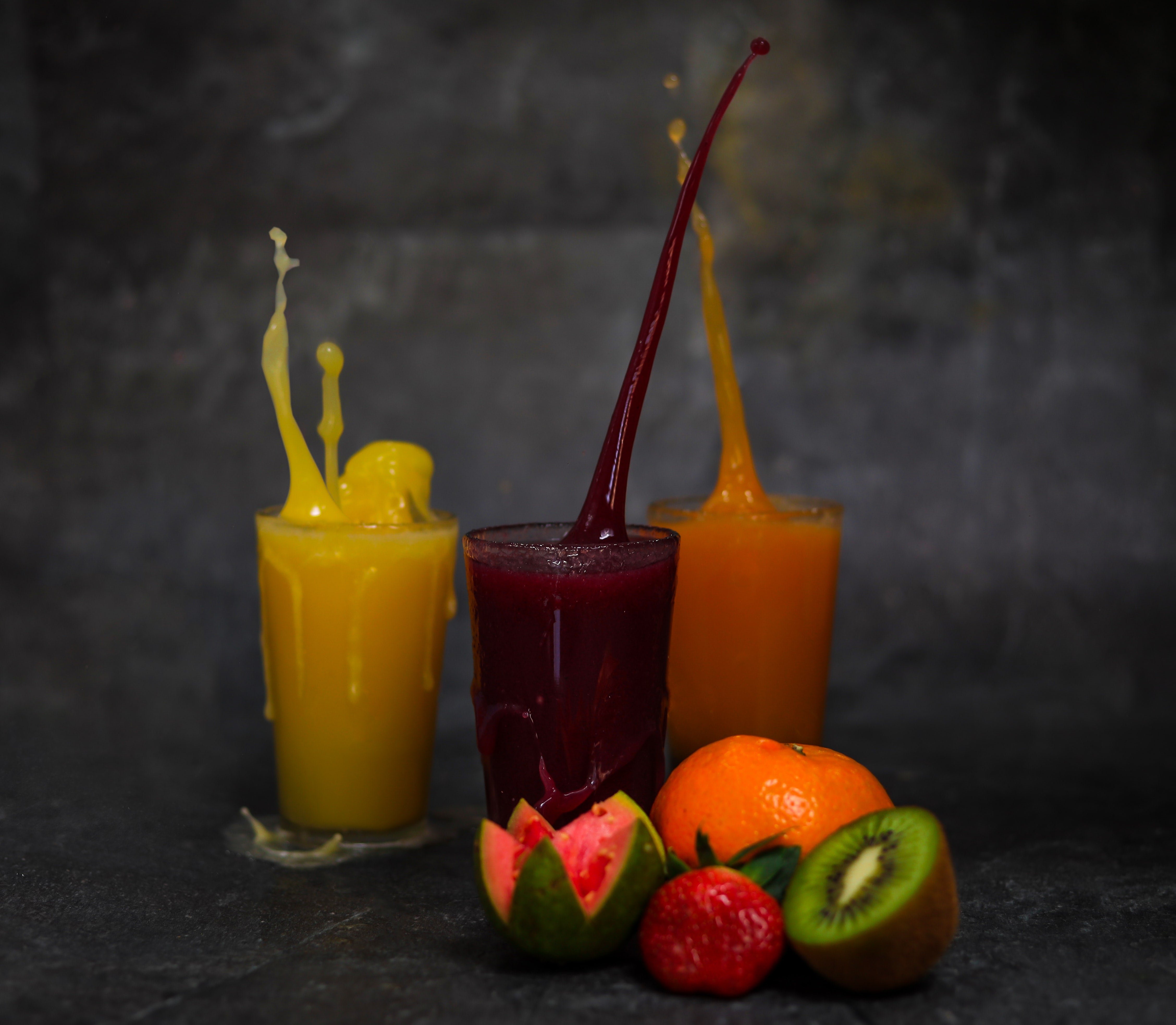 glasses of juice- O2 Living blog makers of organic cold-pressed fruit and vegetable Living Juice
