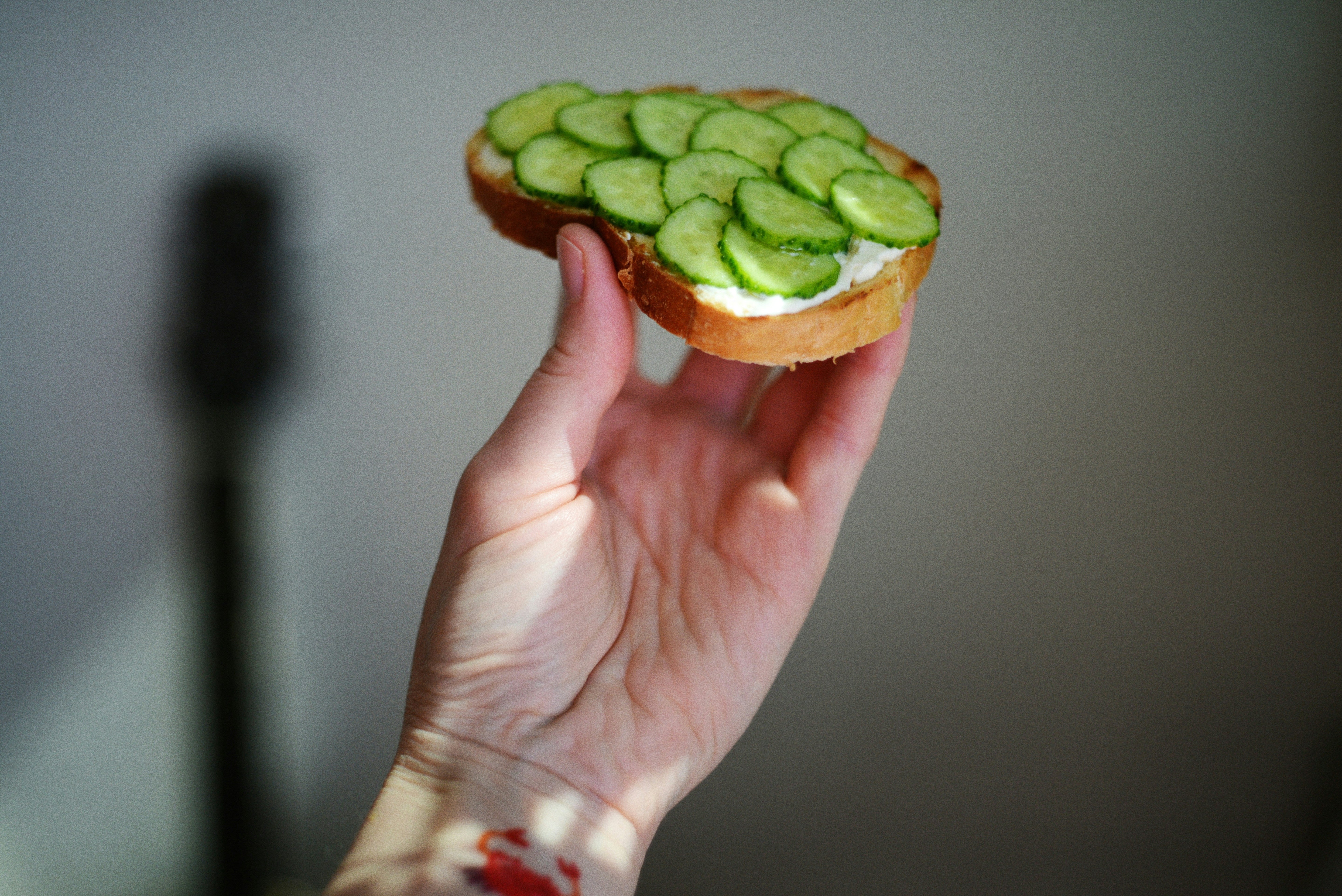 Organic cucumber sandwich - summer club sandwich recipe by organic cold-pressed Living Juice