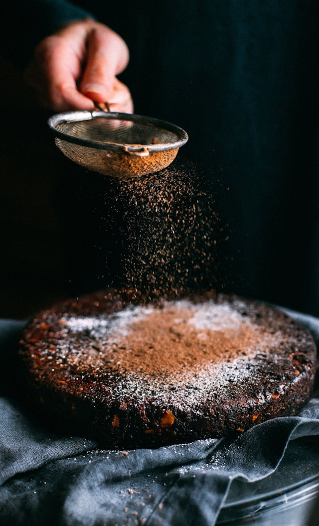 vegan chocolate cake- O2 Living blog makers of organic cold-pressed fruit and vegetable Living Juice