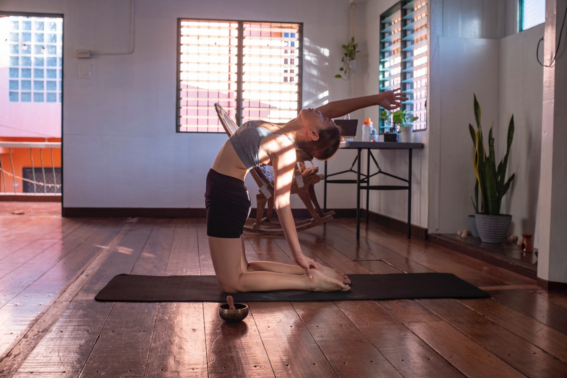 home workouts- O2 Living blog makers of organic cold-pressed fruit and vegetable Living Juice