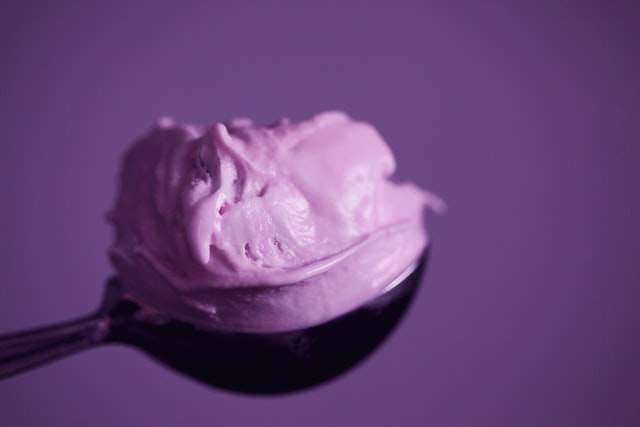 vegan ice cream- O2 Living blog makers of organic cold-pressed fruit and vegetable Living Juice