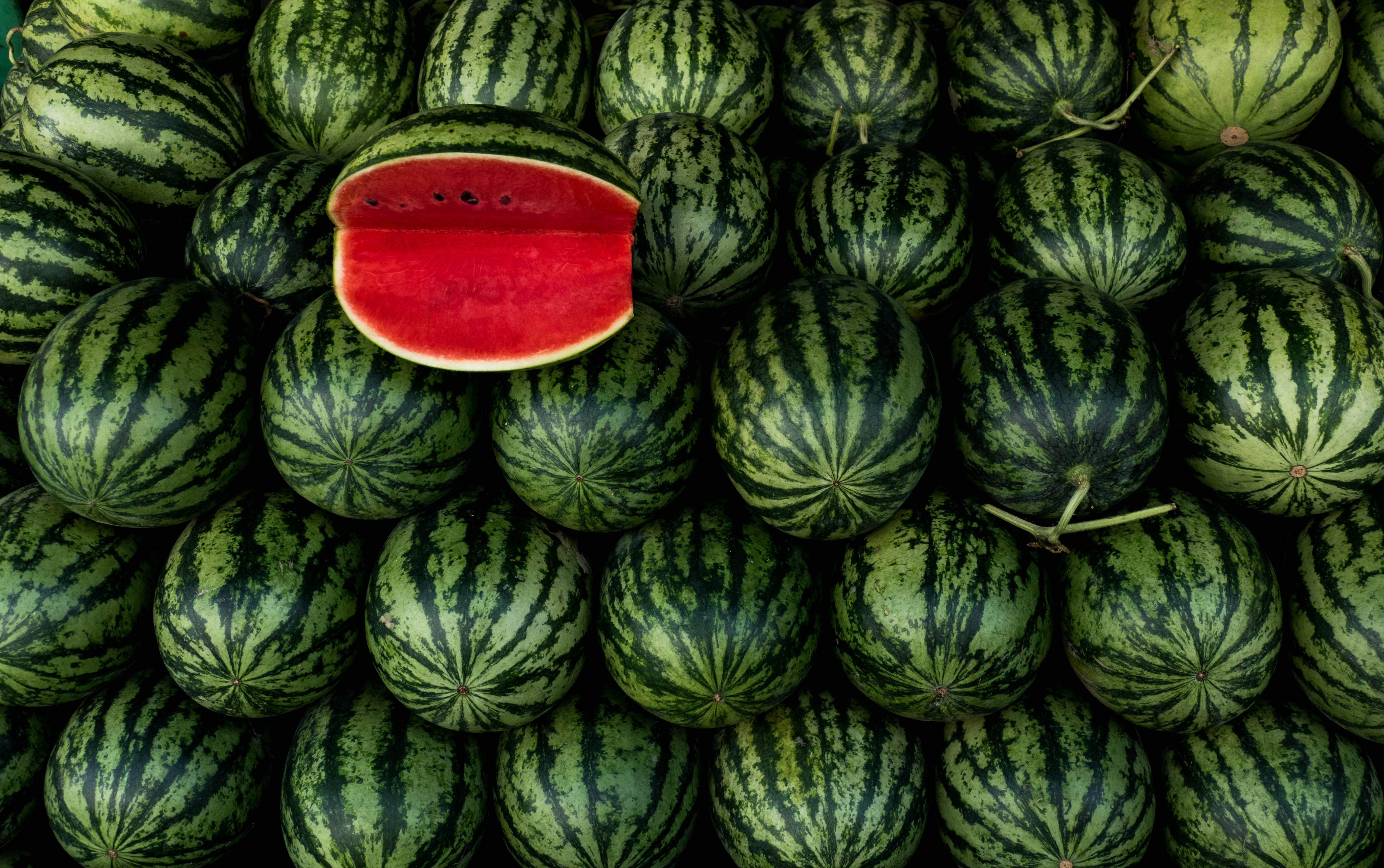 Organic watermelons - hydrating fruits for summer blog by O2 Living makers of organic cold-pressed fruit and vegetable Living Juice