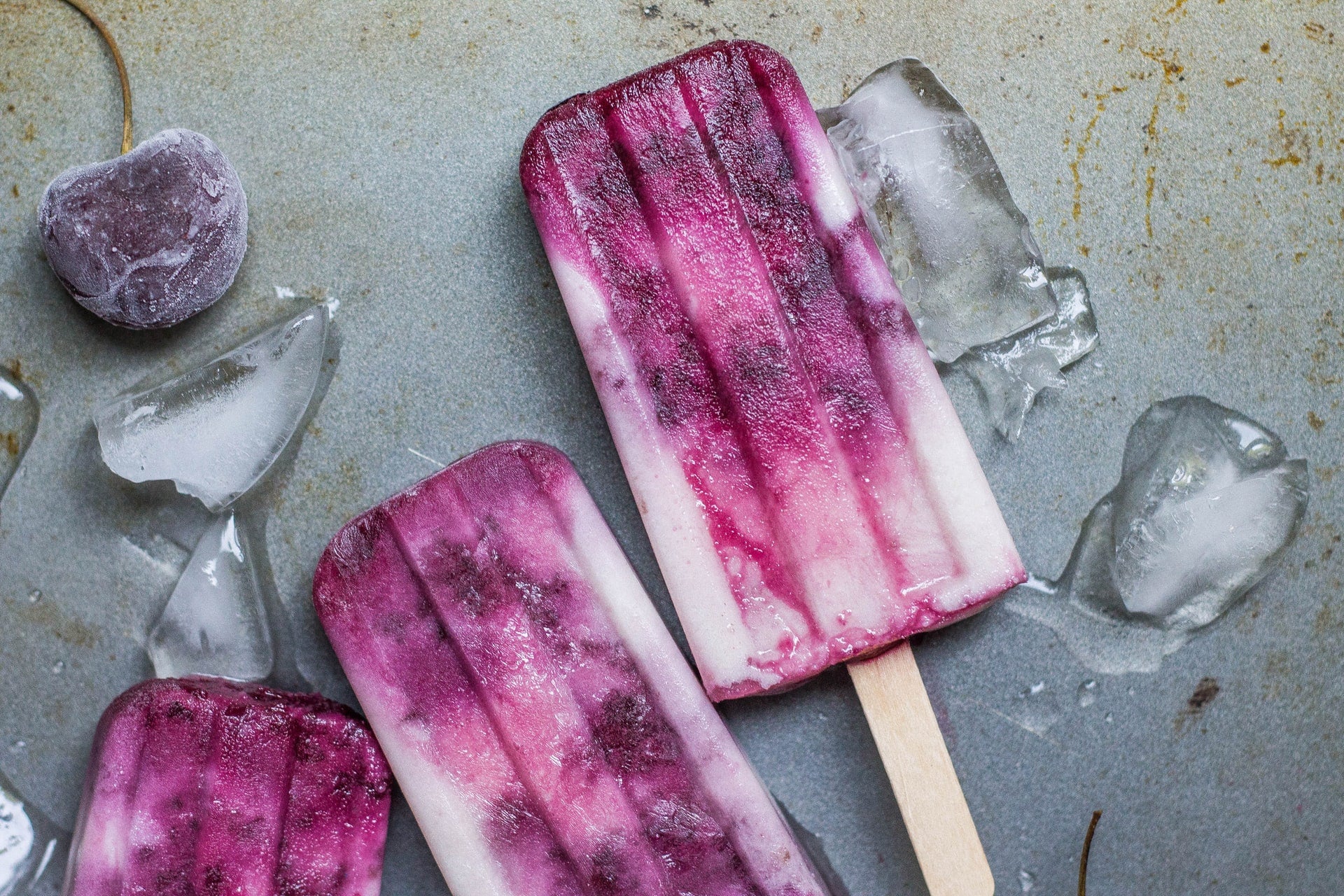 popsicles- O2 Living blog makers of organic cold-pressed fruit and vegetable Living Juice