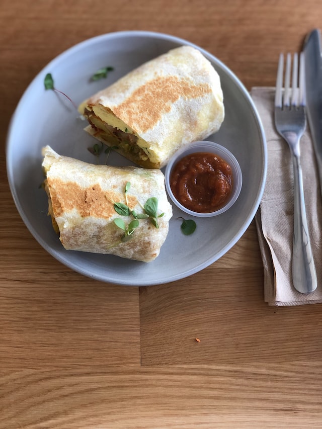 vegan breakfast burrito organic-  O2 Living blog makers of organic cold-pressed fruit and vegetable Living Juice