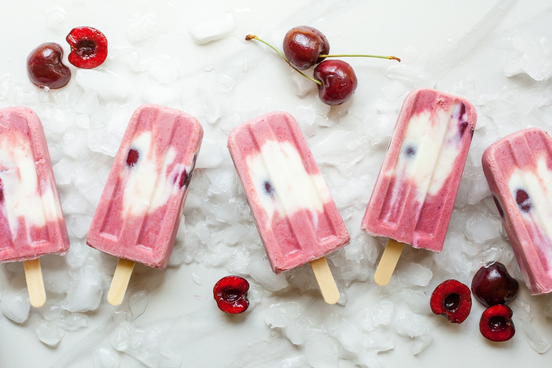 organic popsicle- O2 Living blog makers of organic cold-pressed fruit and vegetable Living Juice