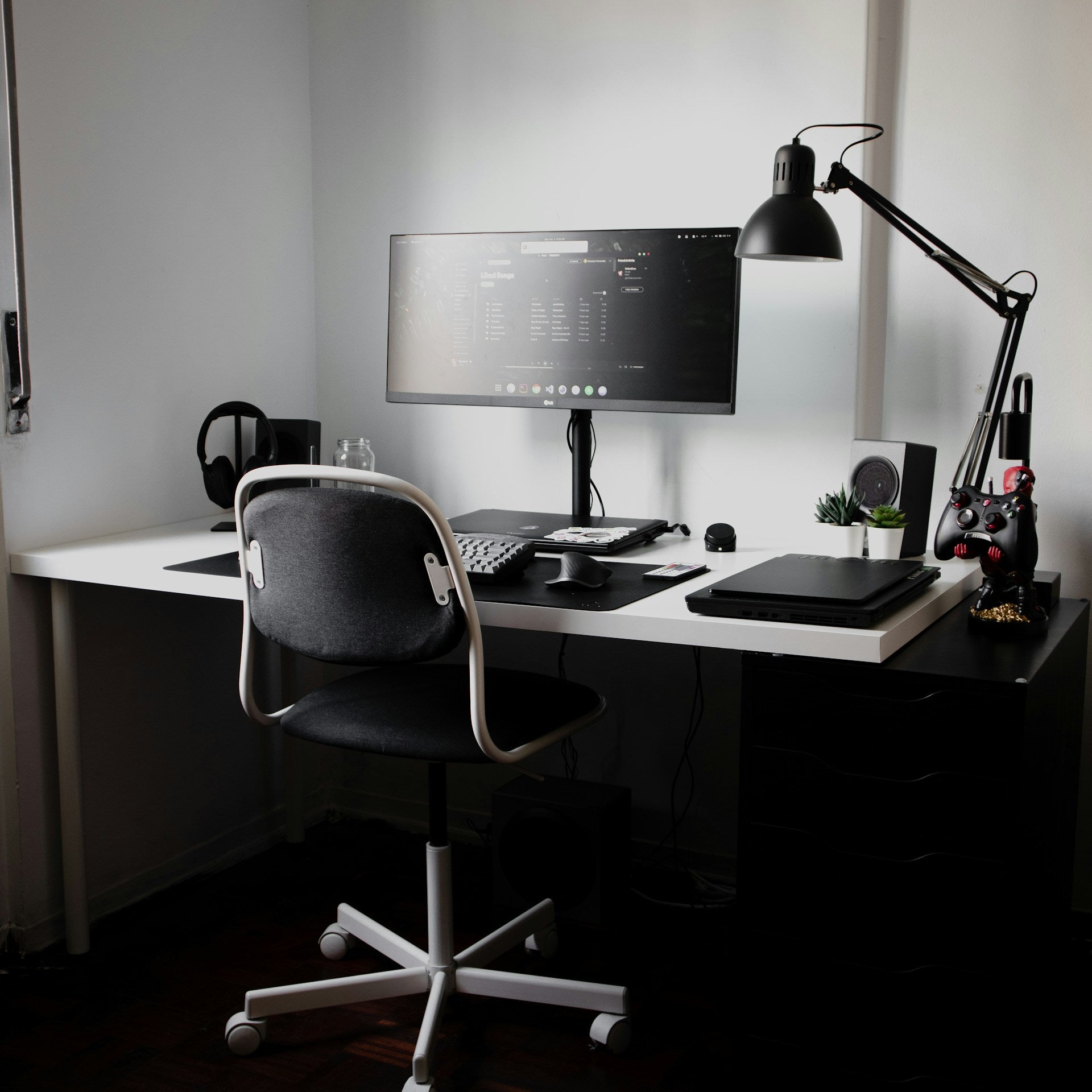 ergonomics- O2 Living blog makers of organic cold-pressed fruit and vegetable Living Juice