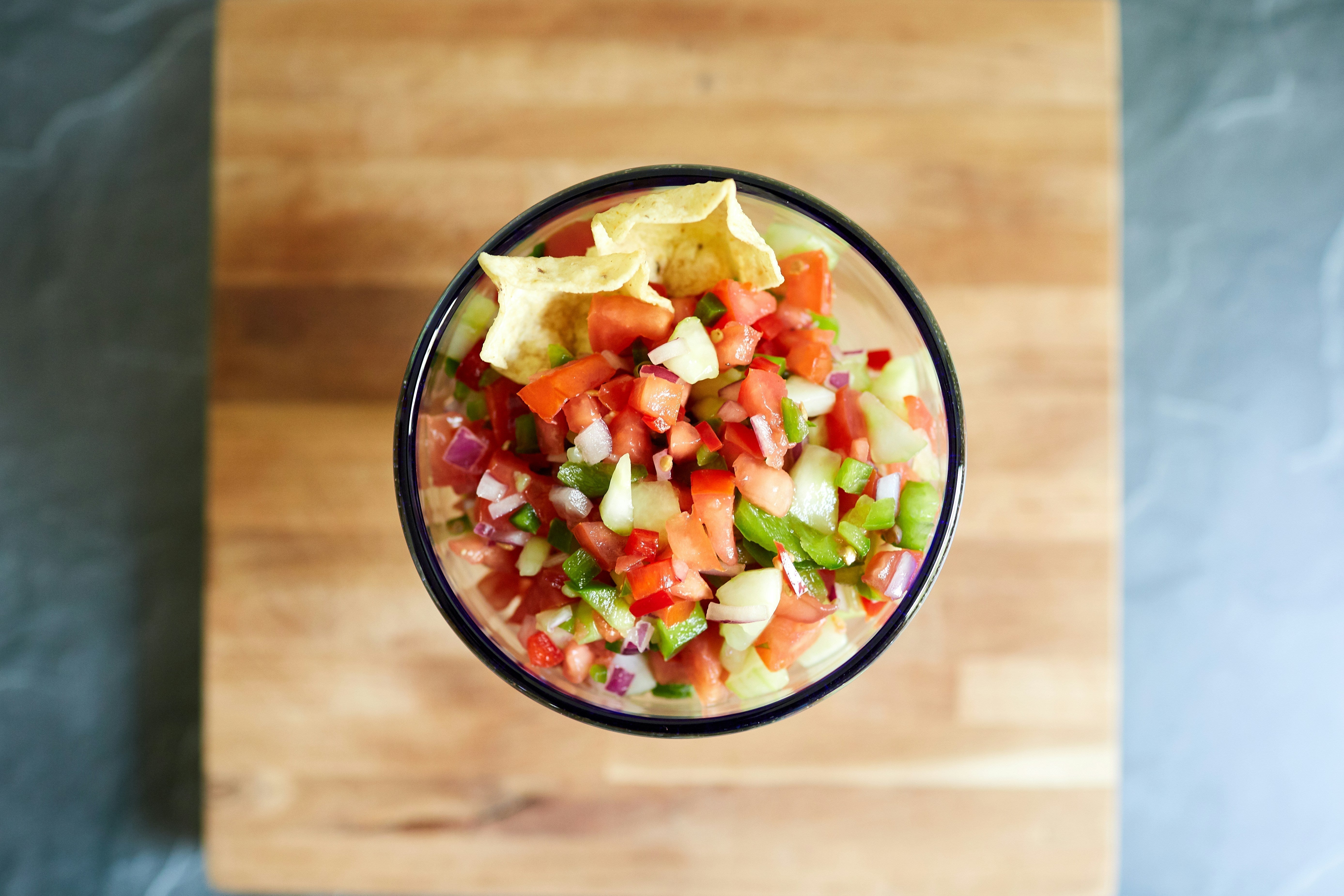 spicy vegan salsa - recipe by makers of organic cold-pressed fruit and vegetable Living Juice
